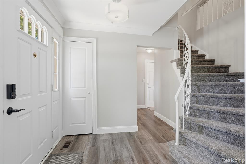 5159 Lewis Drive, Sterling Heights, MI 48310 — Photo 14