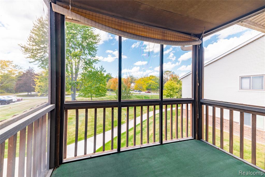 10241 Nancys Boulevard, 56, Grosse Ile, MI 48138 — Photo 9