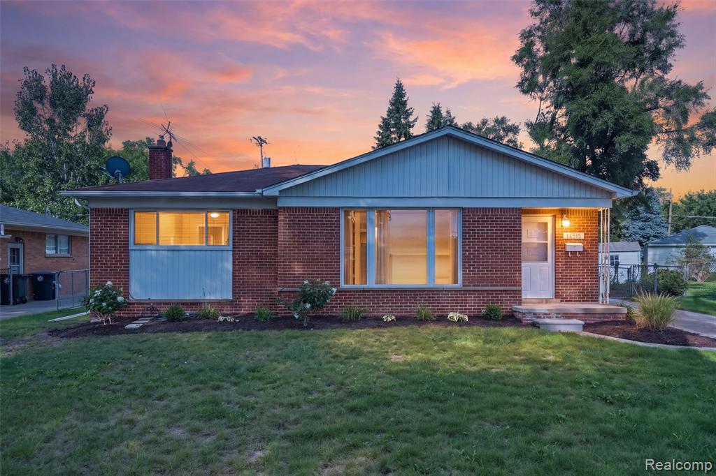 14313 Deering Street, Livonia, MI 48154