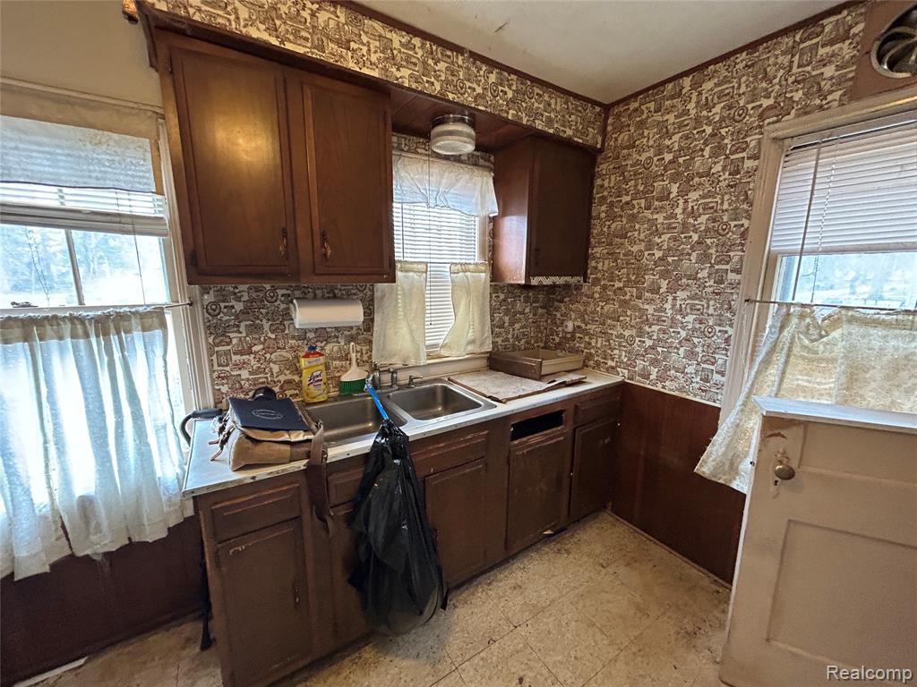 12219 Stout Street, Detroit, MI 48228 — Photo 9