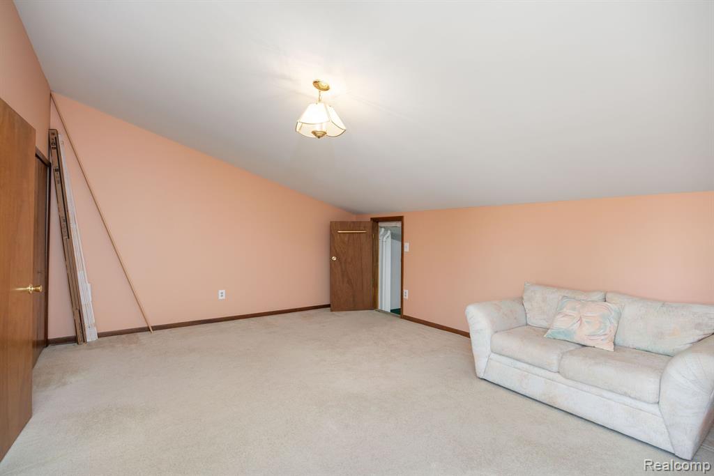 48041 BAYSHORE Drive, Belleville, MI 48111 — Photo 28