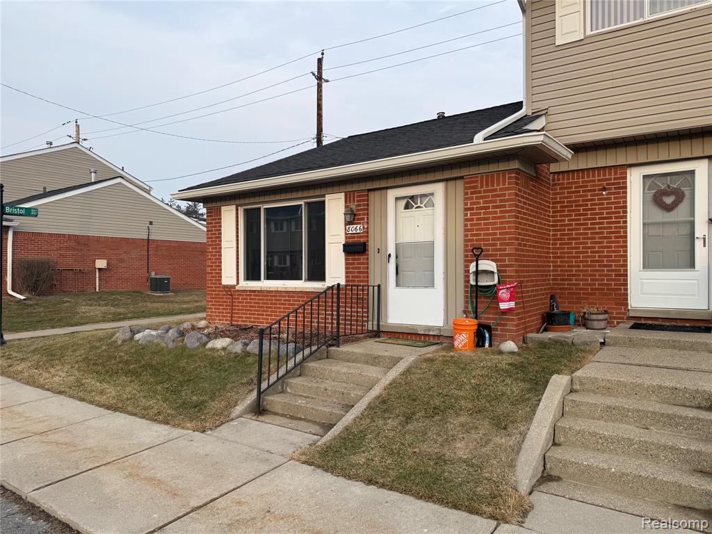 8066 Coventry Street, Westland, MI — Photo 2