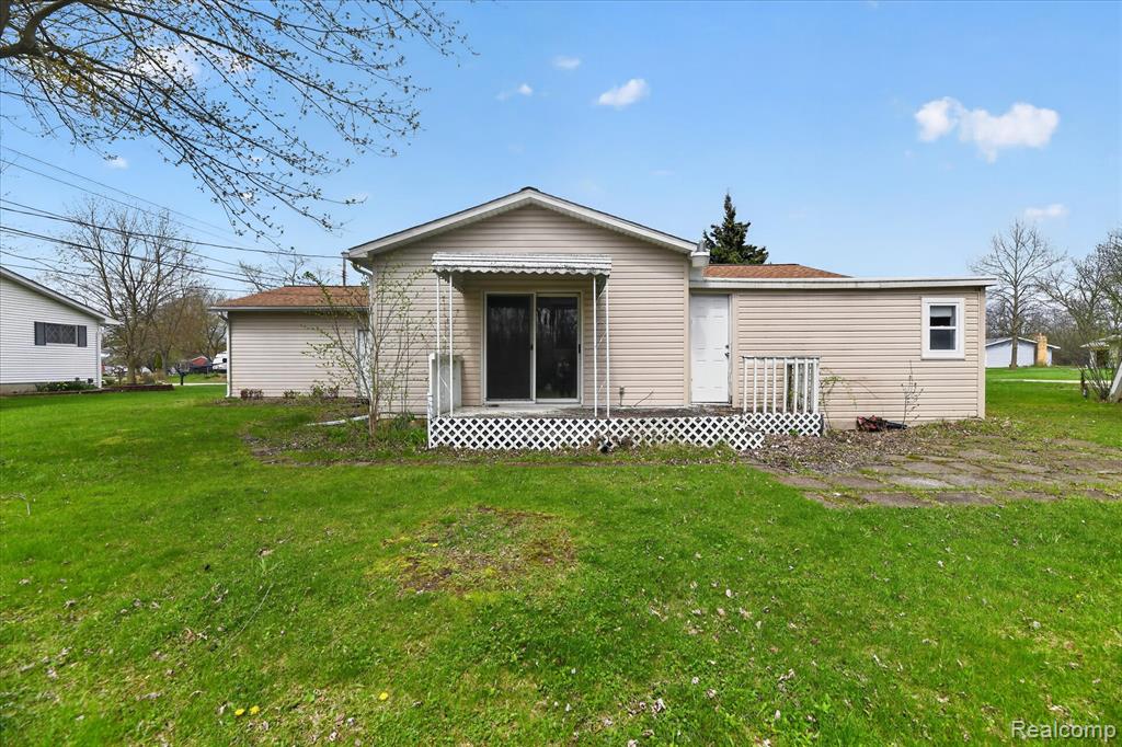 5300 Arnold Drive, Burton, MI 48509 — Photo 38