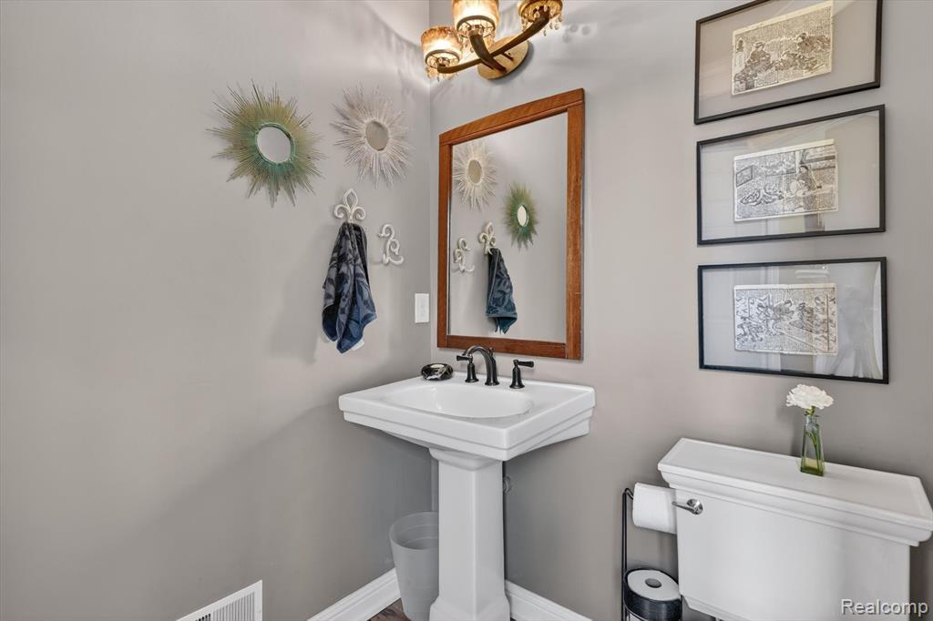 48877 Wildwood Court, Plymouth, MI 48170 — Photo 17