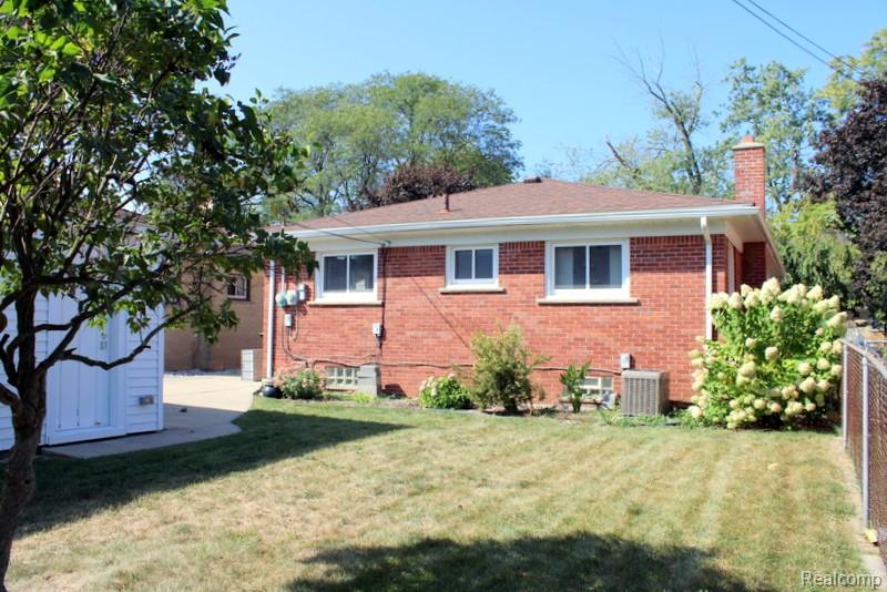 9045 Carter Avenue, Allen Park, MI 48101 — Photo 7