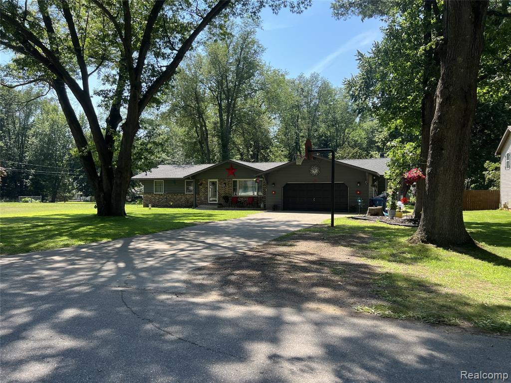 1439 Ivanhoe Road, Ludington, MI 49431