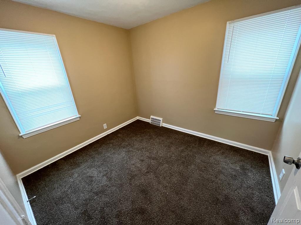 2460 S Deacon Street, Detroit, MI 48217 — Photo 5