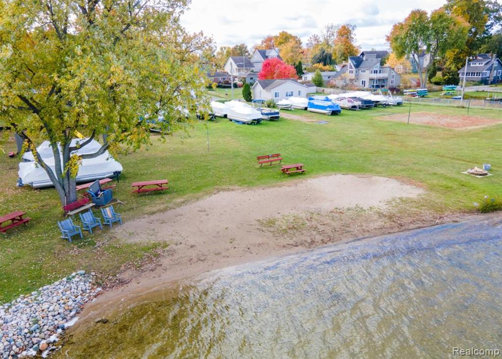 2900 Hensman Street, Keego Harbor, MI 48320 — Photo 27