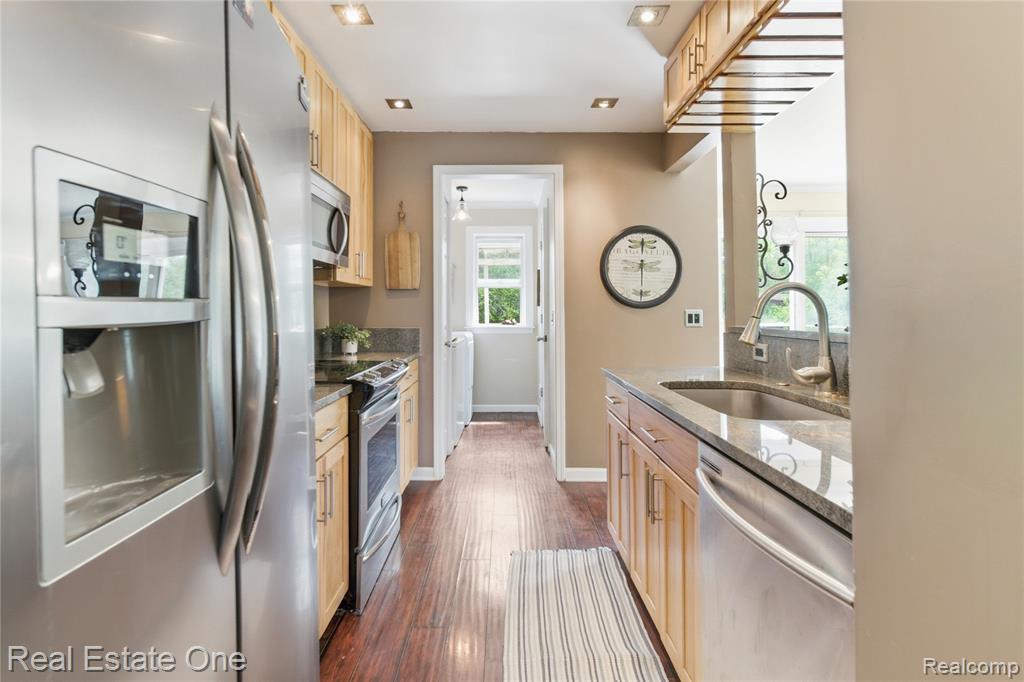 415 Ventnor Commons, Howell, MI 48843 — Photo 10