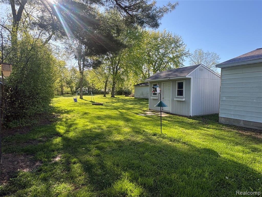 2230 N Center Road, Burton, MI 48509 — Photo 21