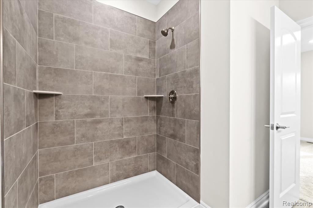 362 Jubilee Drive, Whitmore Lake, MI 48189 — Photo 23