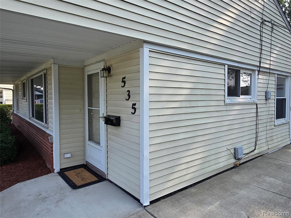 535 Lytle Place, Garden City, MI — Photo 4