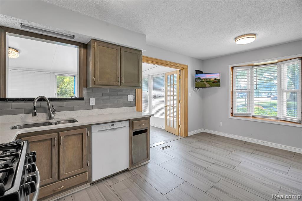 4517 Culver Street, Dearborn Heights, MI 48125 — Photo 17