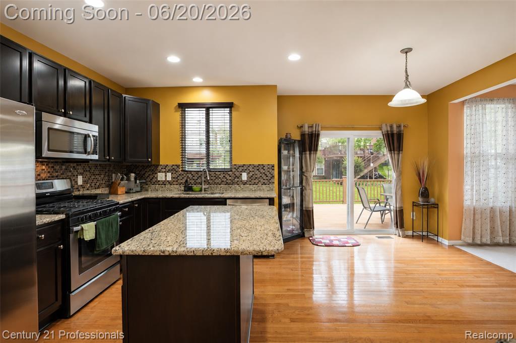 45248 Bartlett Drive, Novi, MI 48377 — Photo 26