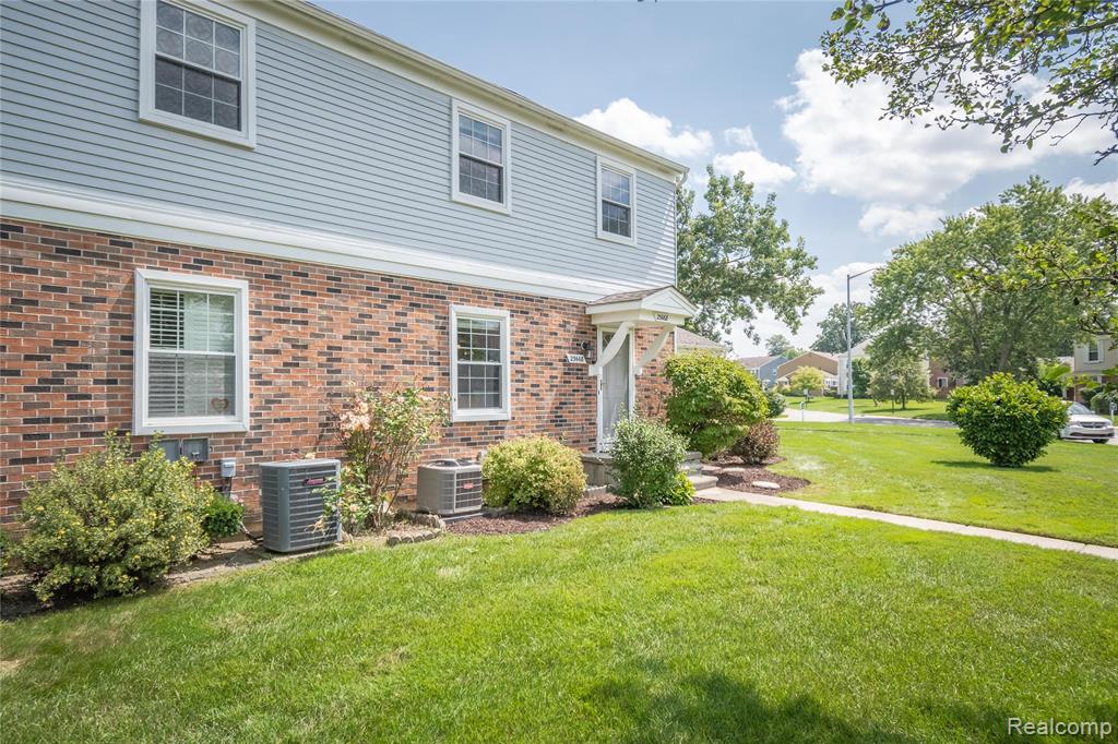 23668 N Rockledge, Novi, MI — Photo 26