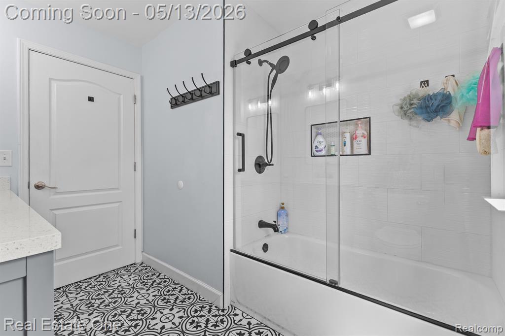 2057 Warbler Court, Commerce Twp, MI 48382 — Photo 27