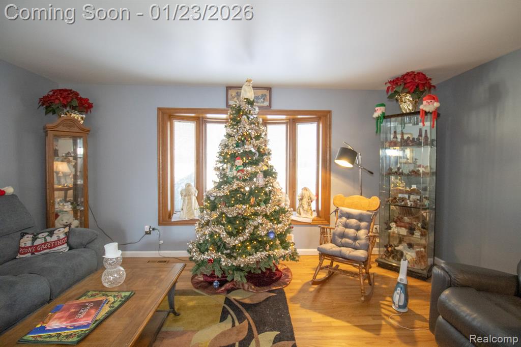 11367 Suffolk Drive, Southgate, MI 48195 — Photo 9