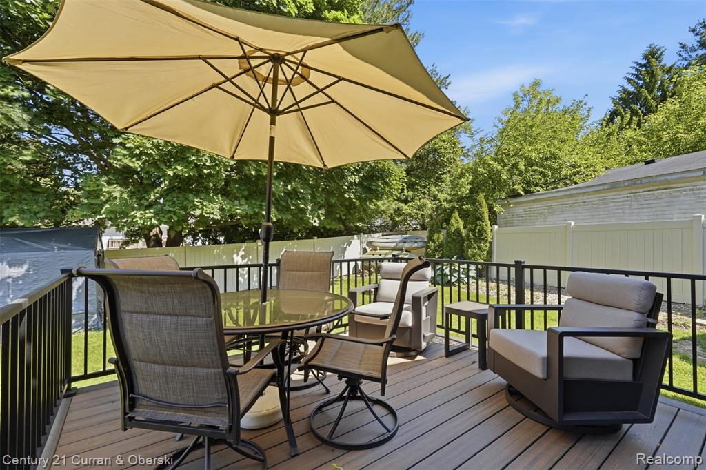 8303 Lagoon Street, Commerce Twp, MI 48382 — Photo 23