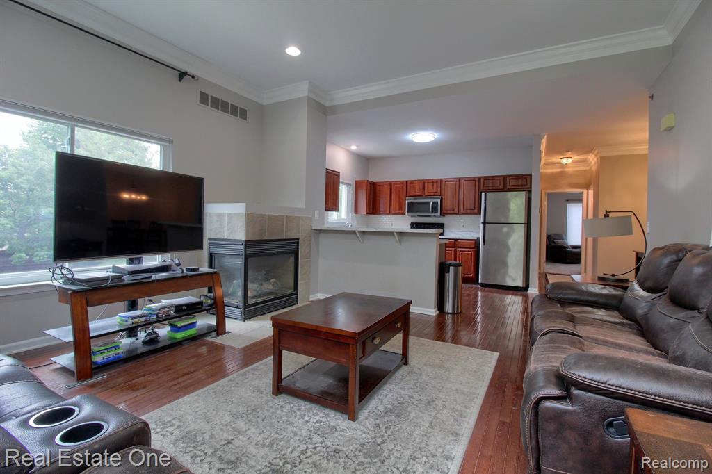 30661 ARDMORE Court, Novi, MI 48377 — Photo 6