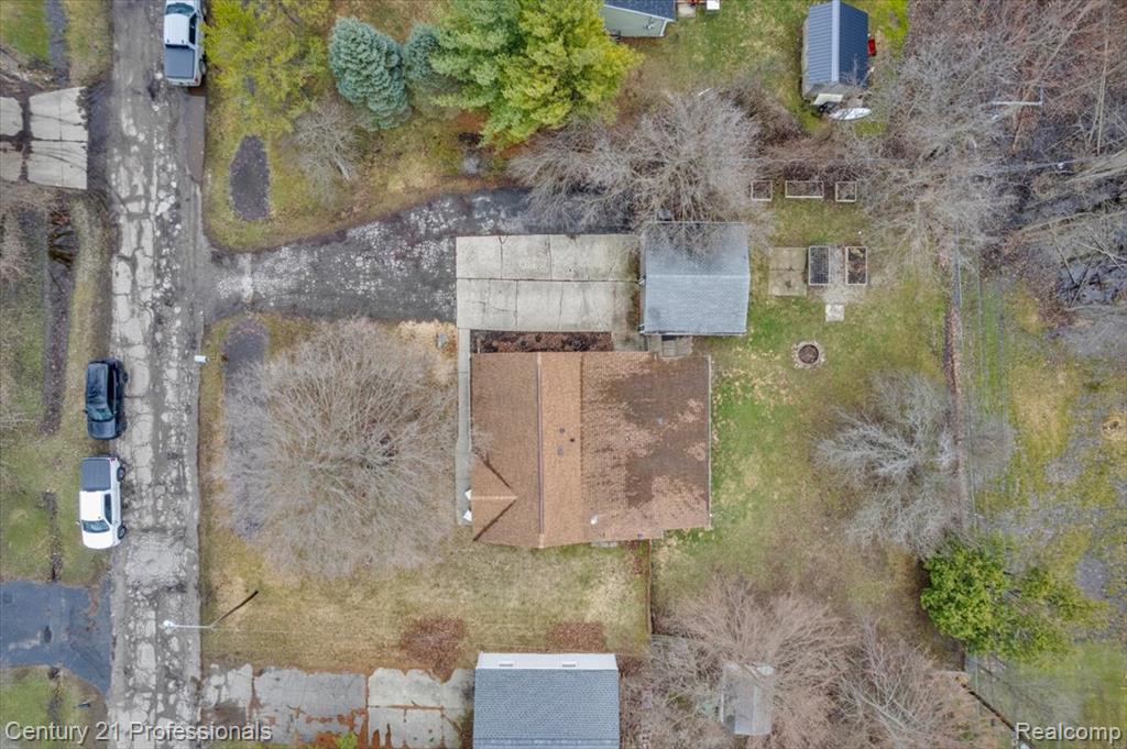 7079 Felix Drive, Clarkston, MI — Photo 9