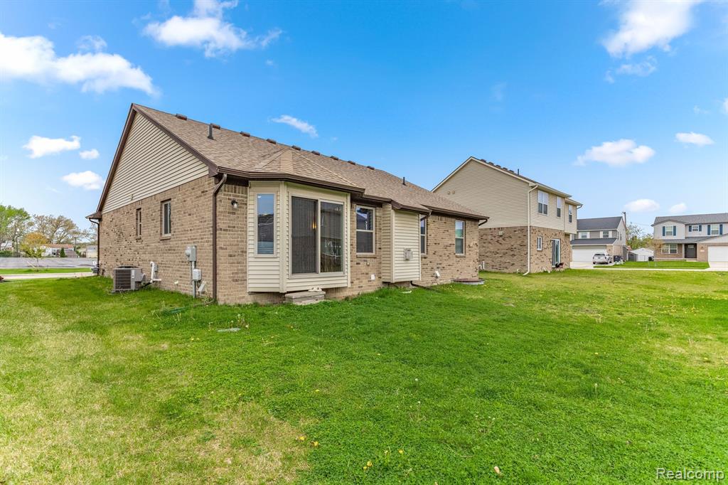8123 N HUBBARD Road, Westland, MI — Photo 39