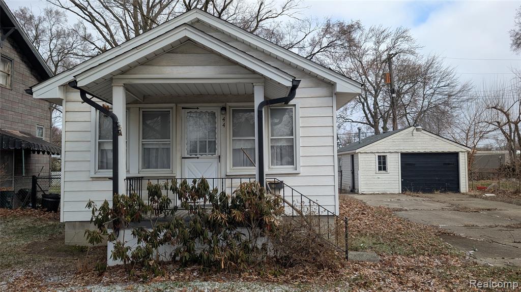 44 W Elza Avenue, Hazel Park, MI 48030 — Photo 2