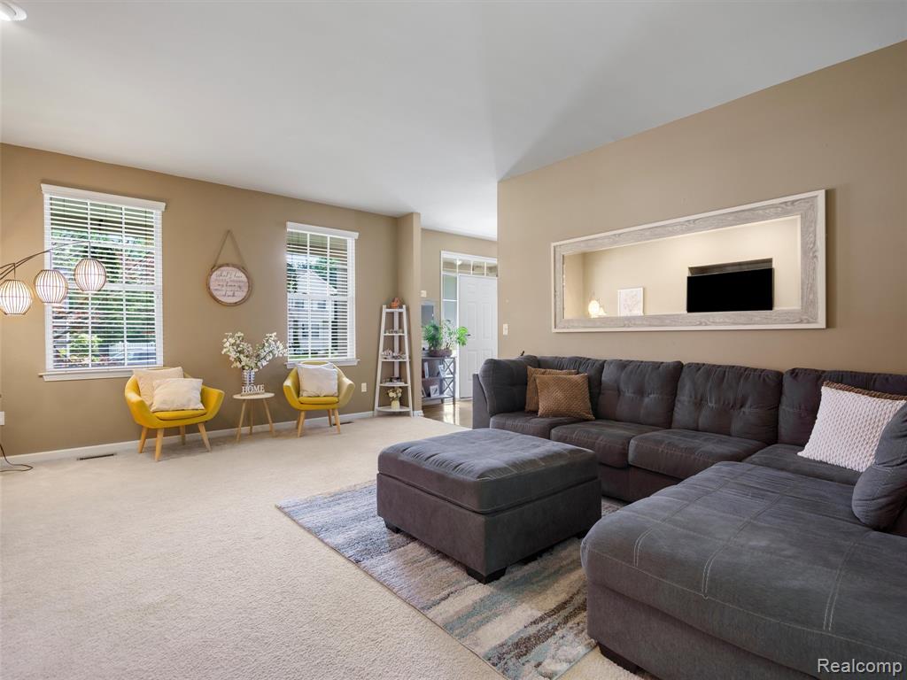 428 Newton Court, Lake Orion, MI 48362 — Photo 8