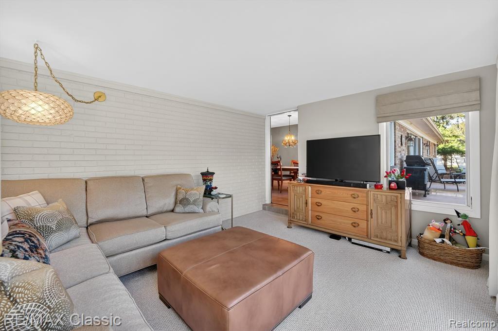 4731 Pickering Road, Bloomfield Hills, MI 48301 — Photo 20