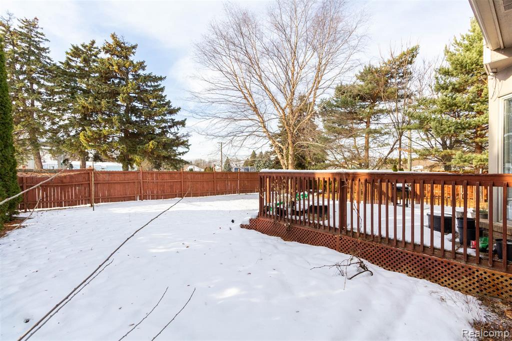 40945 Justin Drive, Sterling Heights, MI 48310 — Photo 45