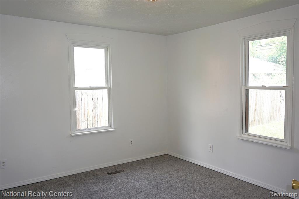 6917 McGuire Street, Taylor, MI 48180 — Photo 10