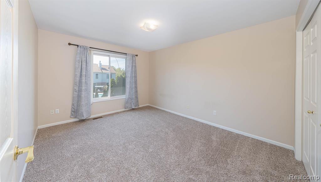 46856 GLENGARRY Boulevard, Canton, MI 48188 — Photo 43