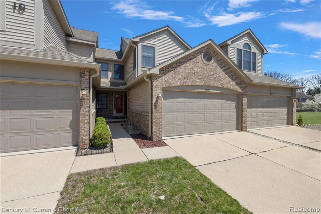45105 Horseshoe Circle, Canton, MI 48187 — Photo 2
