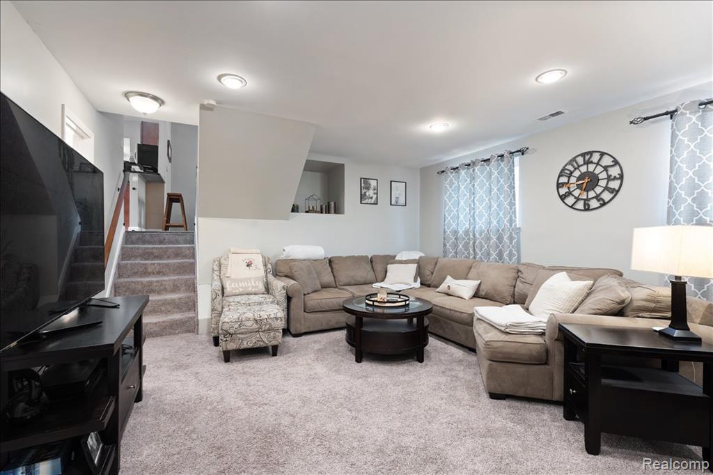 477 Barchester Street, Westland, MI 48186 — Photo 25