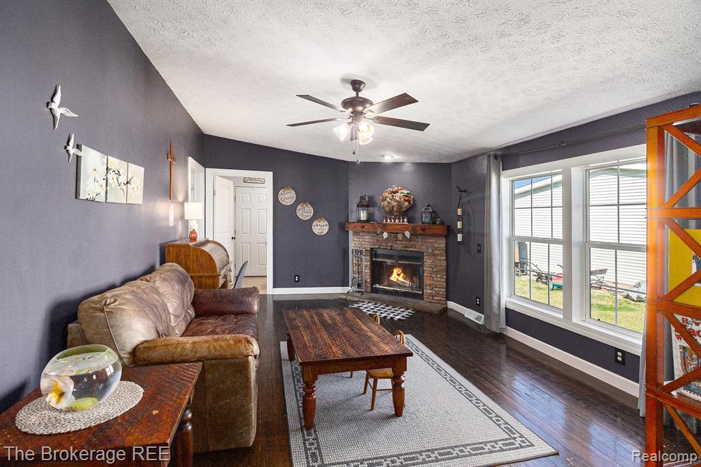 6195 Andora Avenue, Fenton, MI 48430 — Photo 21