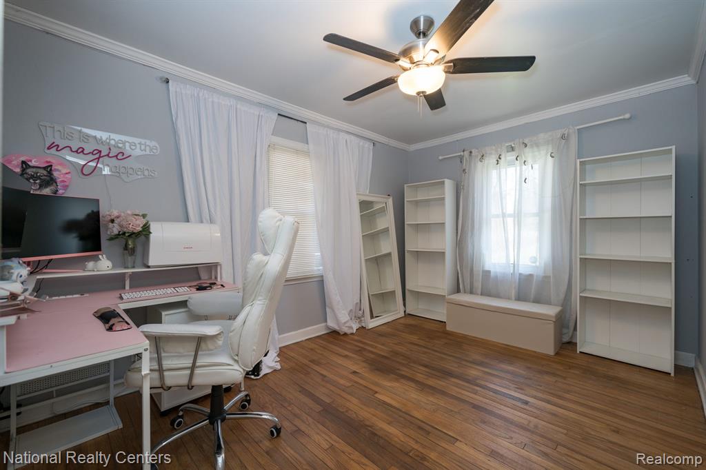 2654 Hatton Road, Auburn Hills, MI 48326 — Photo 20