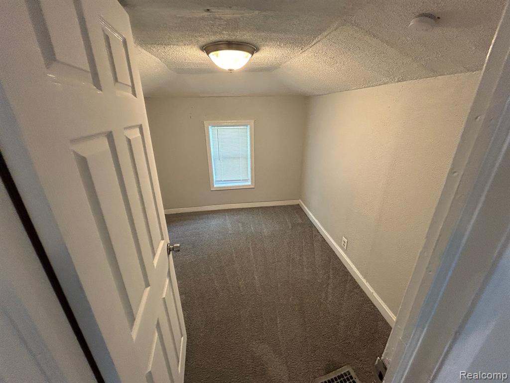 7576 STUDEBAKER Avenue, Warren, MI 48091 — Photo 13