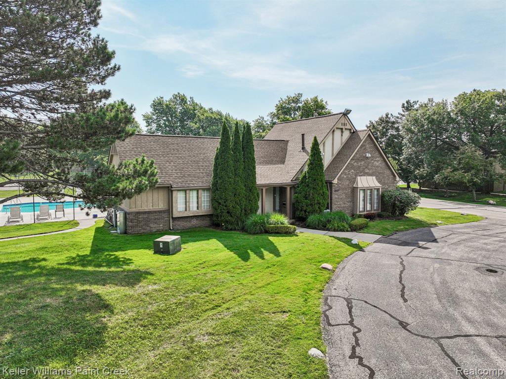 19610 Raleigh Circle N, Southfield, MI 48076 — Photo 34