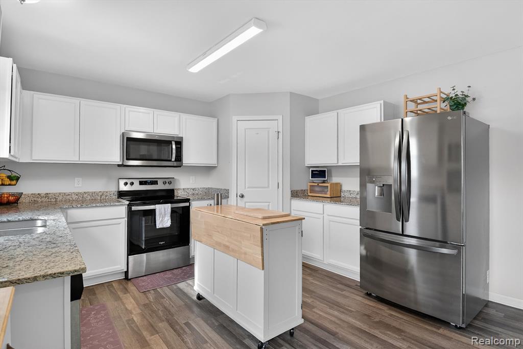 1645 Golfview Drive, Ypsilanti, MI 48198 — Photo 18