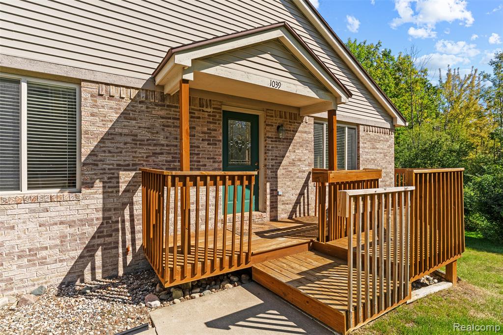 1039 Old Leake Court, 200, Holly, MI 48442 — Photo 5