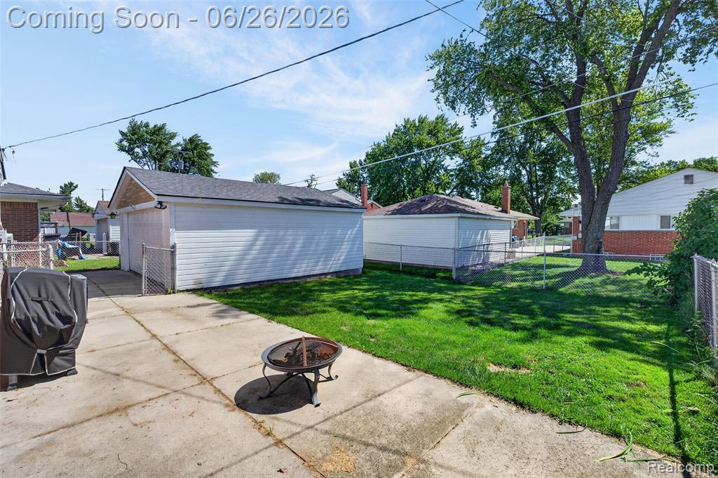 7660 Louise Court, Westland, MI — Photo 36