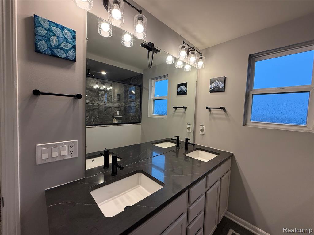 4811 Broomfield Way, Lake Orion, MI — Photo 40