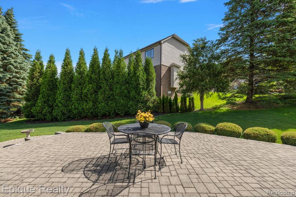 5675 Golf Pointe Drive, Clarkston, MI 48348 — Photo 70