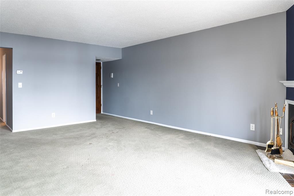 1695 Cliffs Landing, 302, Ypsilanti, MI 48198 — Photo 12