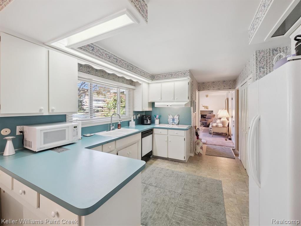 952 Dursley Road, Bloomfield Hills, MI 48304 — Photo 20