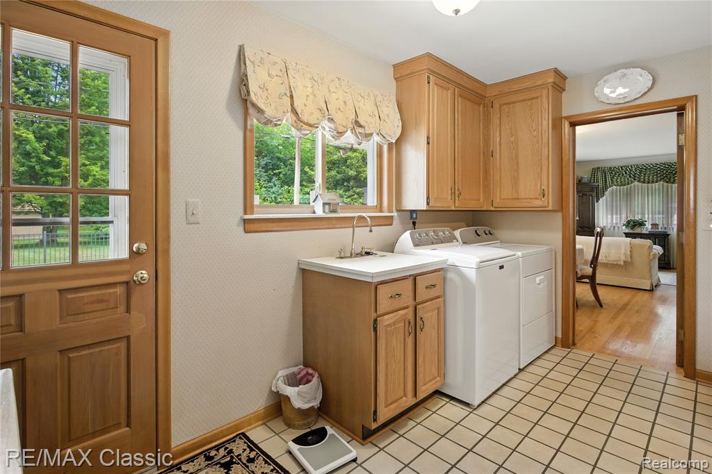 415 Booth Road, Troy, MI 48085 — Photo 18