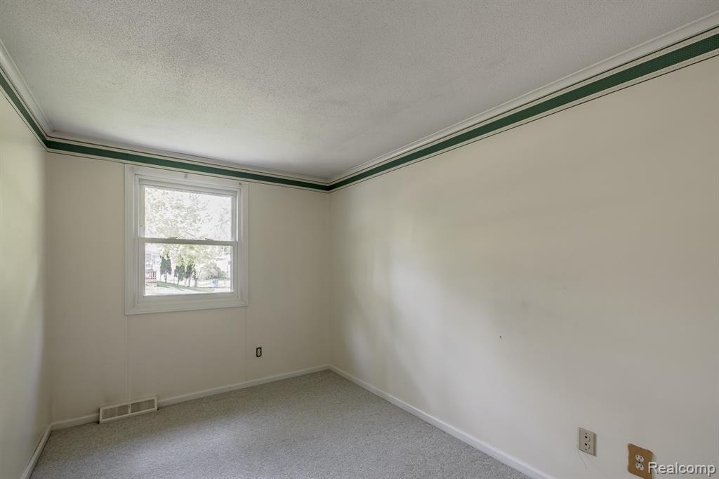 9171 Holmes Street, White Lake, MI — Photo 14