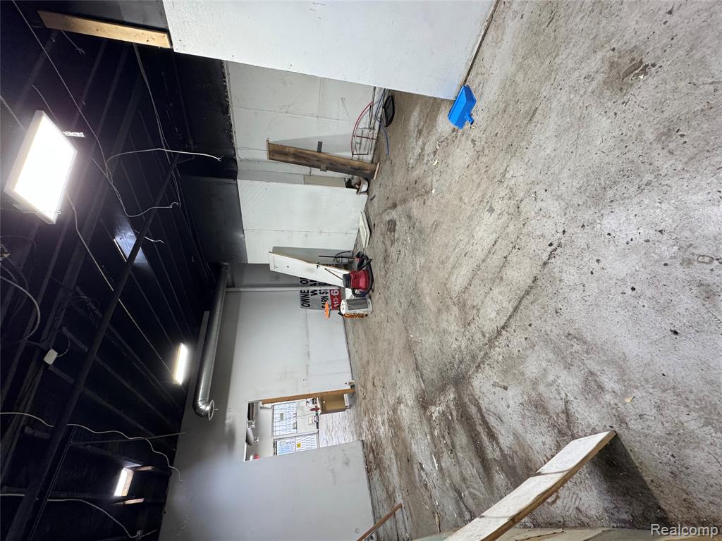 8626 Michigan Avenue, Dearborn, MI, 48210