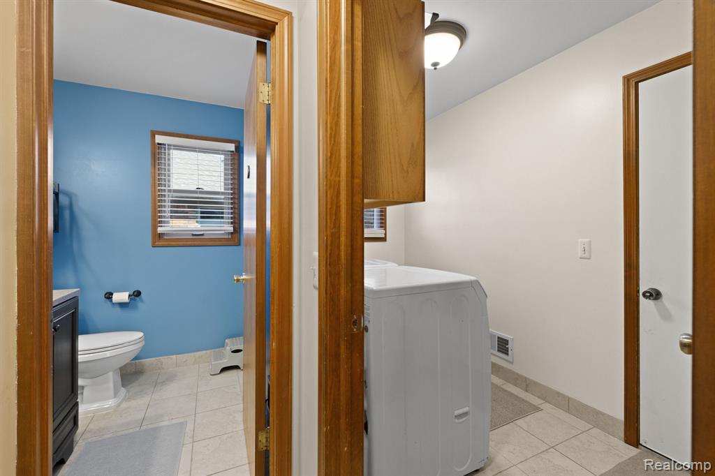 47387 MEADOWBROOK Drive, Macomb, MI 48044 — Photo 14