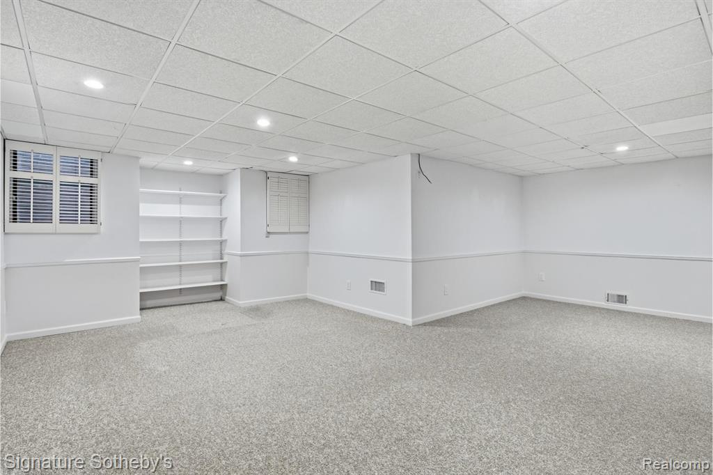 24122 Bingham Pointe Drive, 24, Bingham Farms, MI 48025 — Photo 40