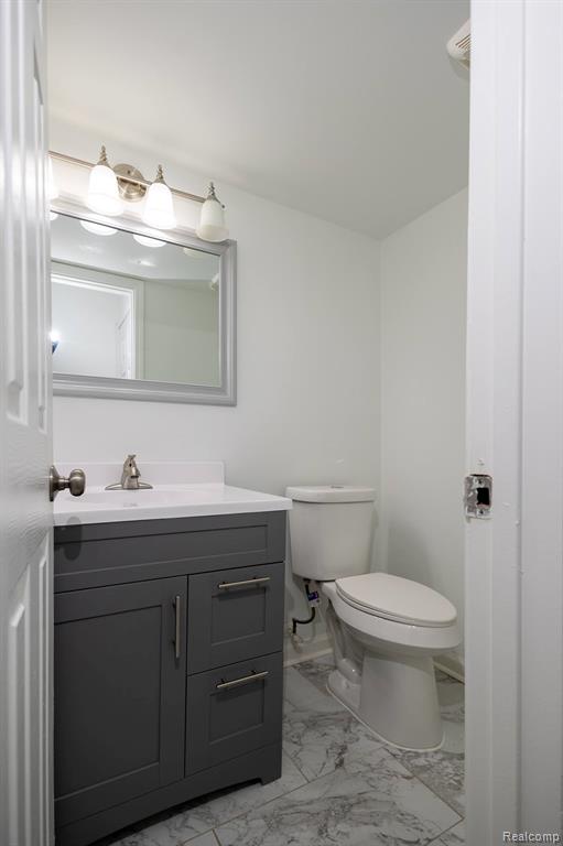 8841 Sunrise Drive, Sterling Heights, MI 48312 — Photo 11